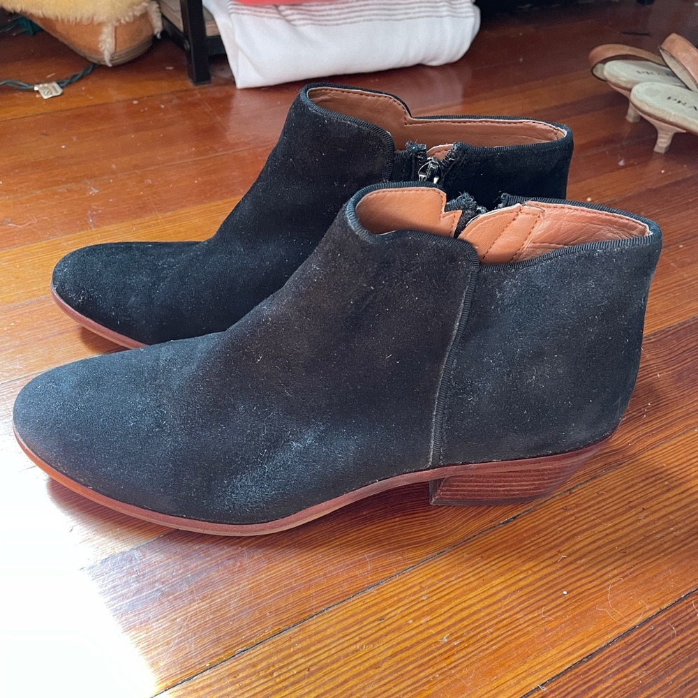 Sam Edelman black suede ankle bootie size 8.5